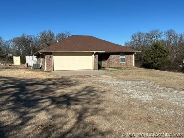 50591 110th Street , Stratford, OK 74872
