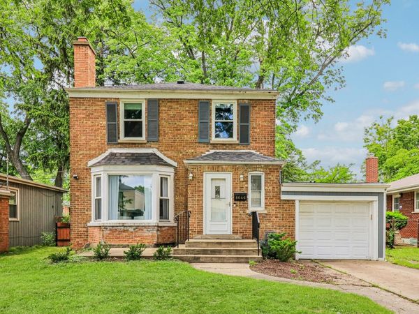 8646 Harms Road , Skokie, IL 60077
