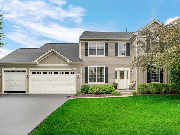 442 Winterberry Drive , Yorkville, IL 60560