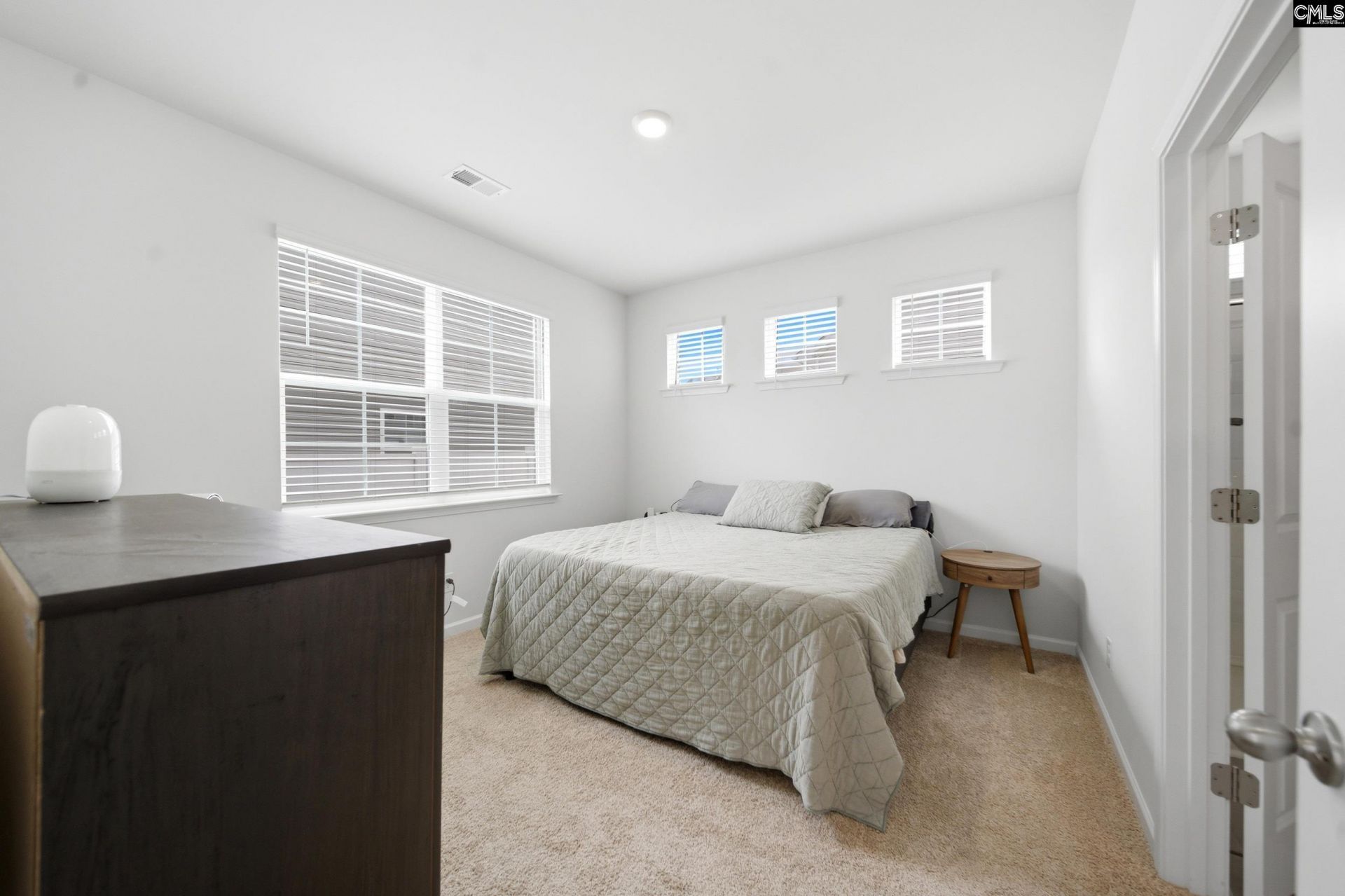 18a Edgebrook Drive  Photo 8