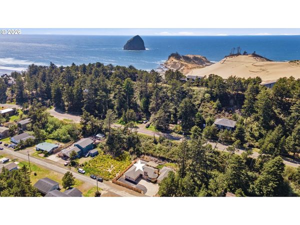 32650 CIRCLE DR, Pacific City, OR 97135