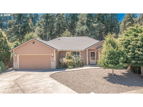 196 BUTTERCUP LOOP, Cottage Grove, OR 97424