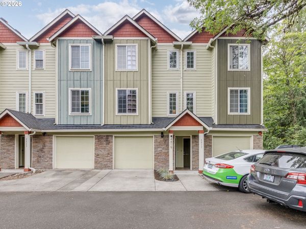 4819 SW BEAVERTON HILLSDALE SW HWY, Portland, OR 97221