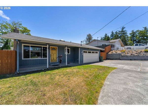 2449 OAK ST, North Bend, OR 97459