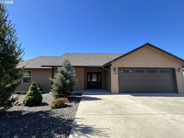 155 SE CALLAHAM CT, Myrtle Creek, OR 97457