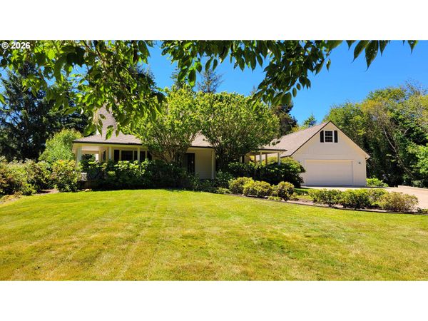 83160 CLEAR LAKE RD, Florence, OR 97439