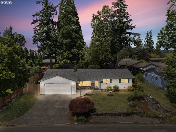 1040 NE 12TH PL, Canby, OR 97013