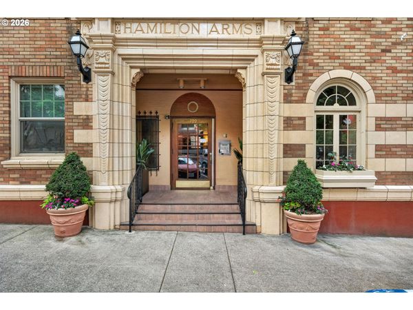 709 SW 16TH AVE, Unit 302, Portland, OR 97205