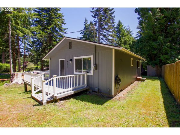 89517 SHORE CREST DR, Florence, OR 97439