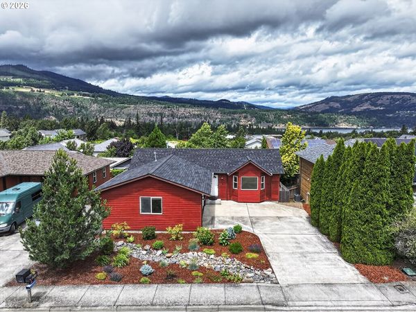 2912 EUGENE ST, Hood River, OR 97031