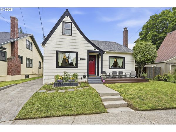 4135 NE MULTNOMAH ST, Portland, OR 97232