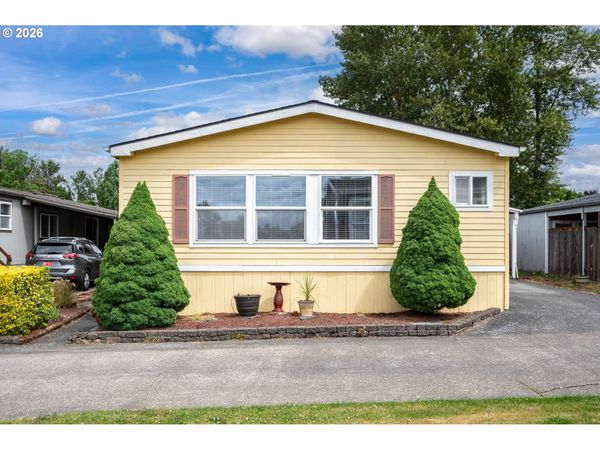 1949 SE PALMQUIST RD, Unit 4, Gresham, OR 97080