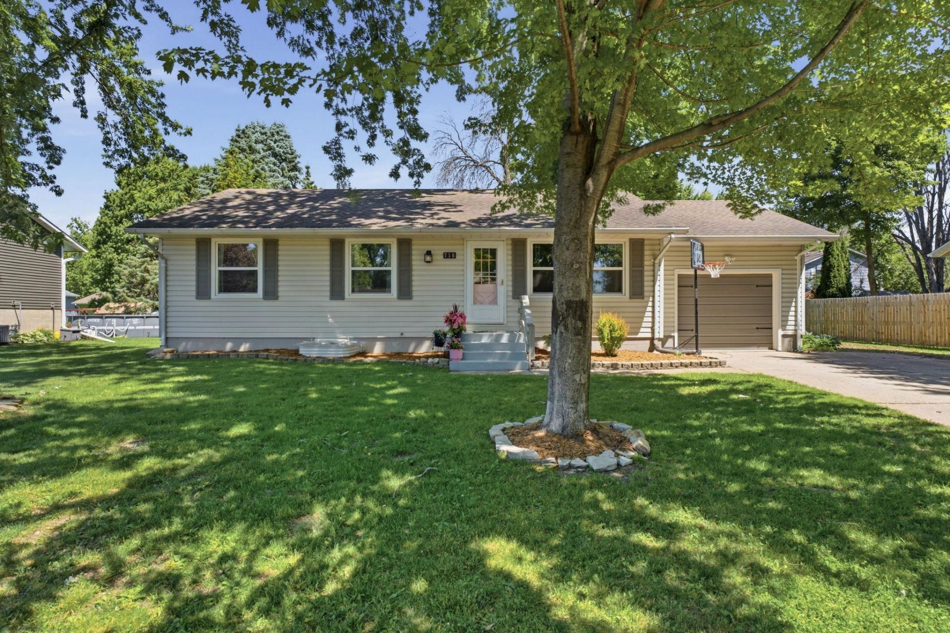 716 Winter Drive , Faribault, MN 55021