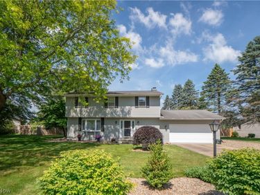 11507 Lela Avenue NW, Uniontown, OH 44685