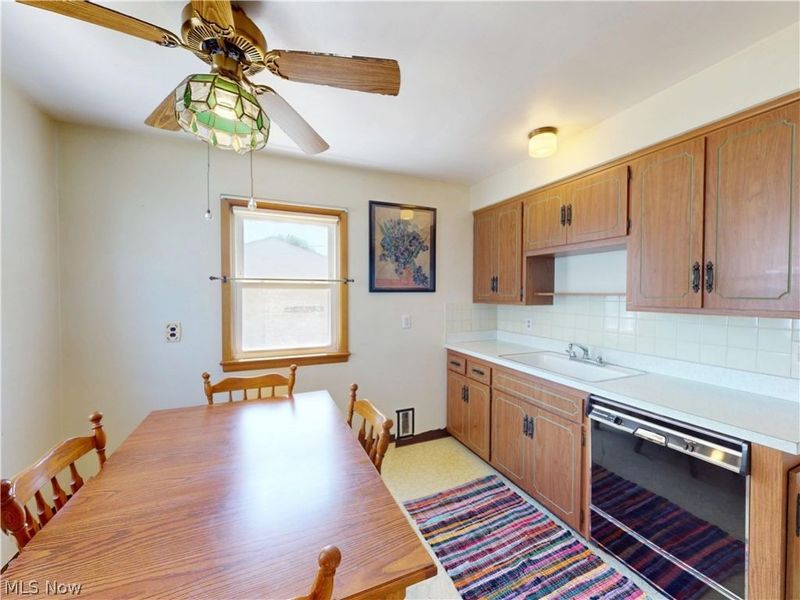 29148 Barjode Road, Willowick, OH 44095 Photo 8