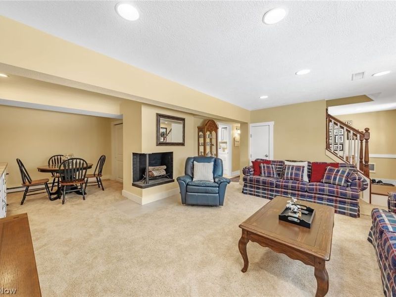 305 Hedgewood Drive, Akron, OH 44319 Photo 30