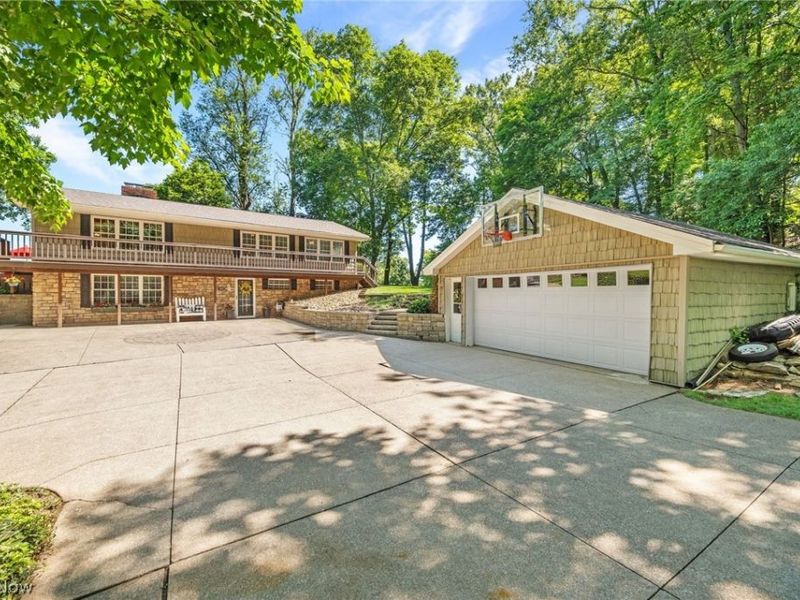 305 Hedgewood Drive, Akron, OH 44319 Photo 36