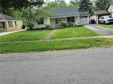 71 4th Avenue , Lancaster, NY 14086