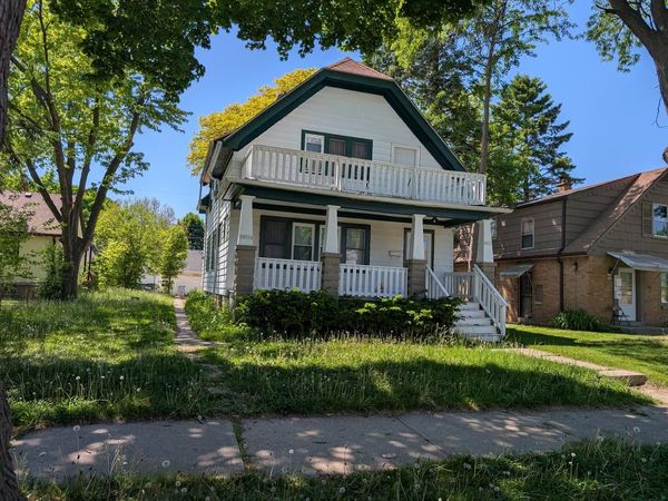 5011 N 26th STREET, Milwaukee, WI 53209