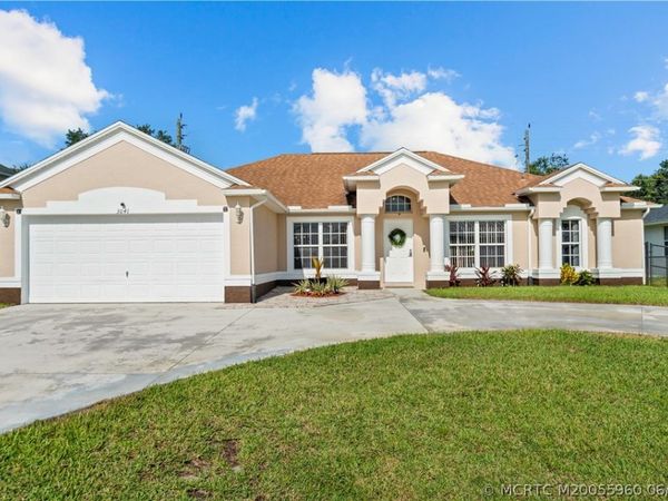 3041 SE Wake Road, Port St Lucie, FL 34984