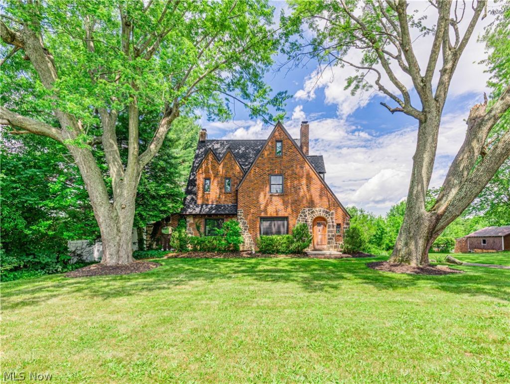 6209 Columbus Road Ne, Louisville, OH 44641 Main Photo