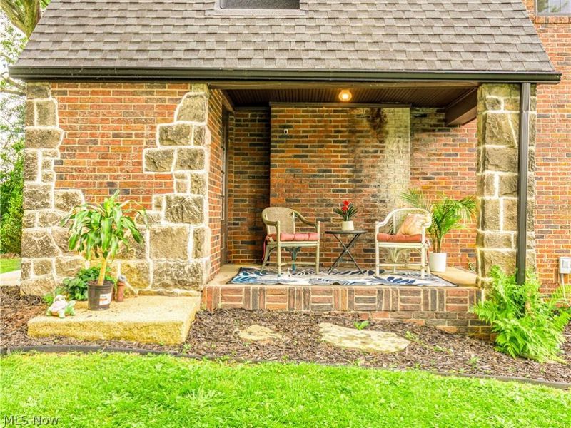 6209 Columbus Road NE, Louisville, OH 44641 Photo 4