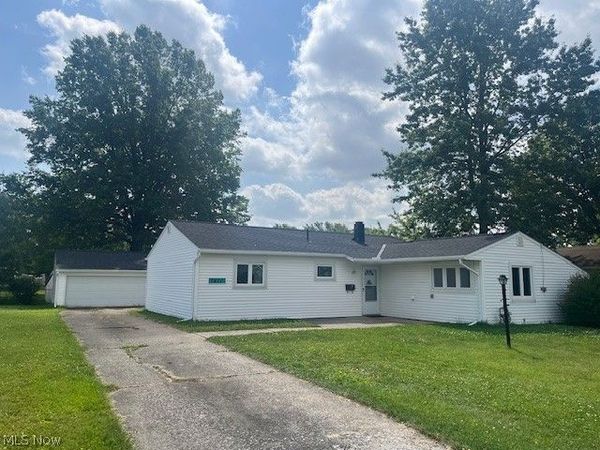 7411 Denny Drive, North Ridgeville, OH 44039