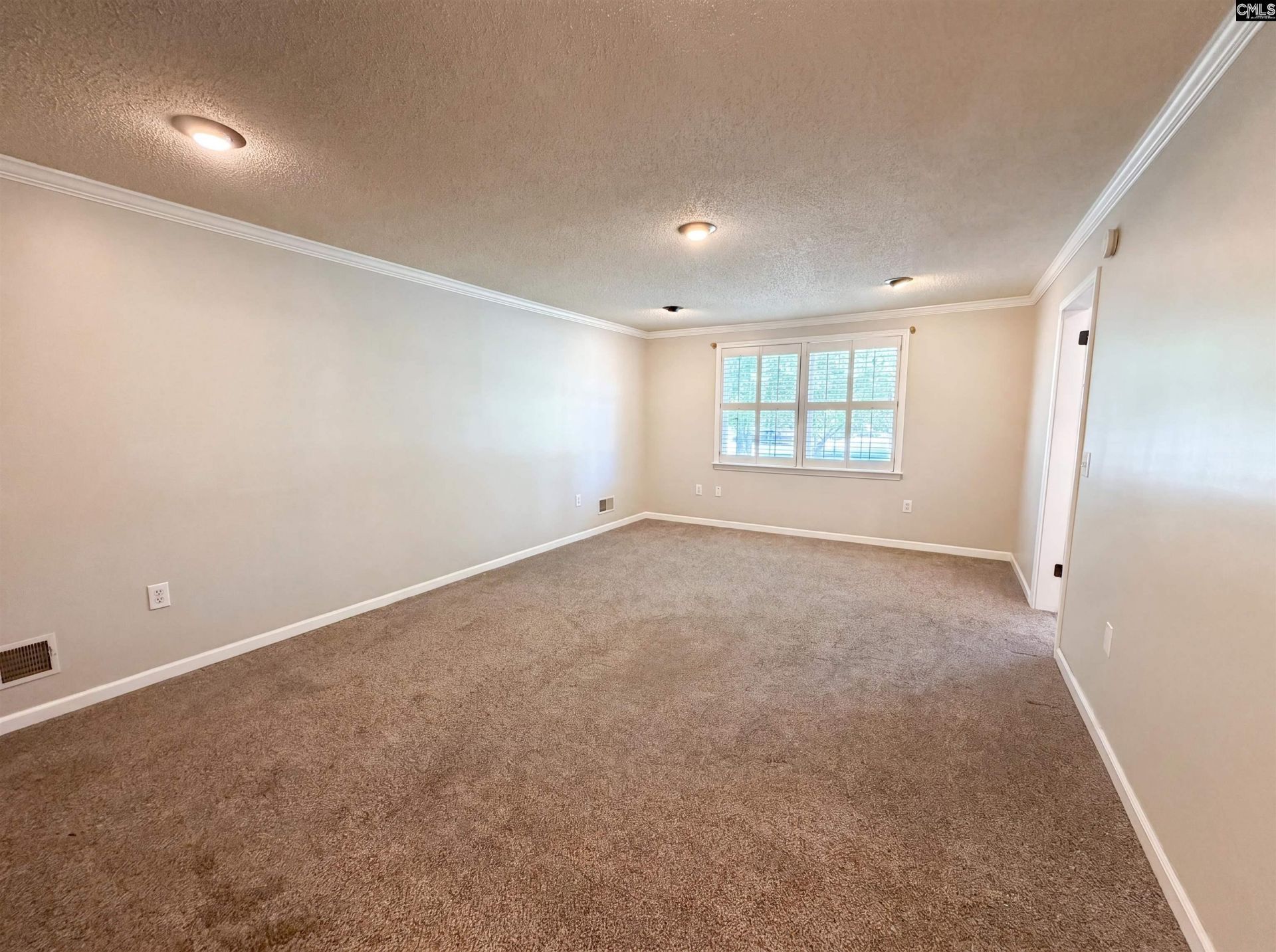 3006 Hilldale Road  Photo 12