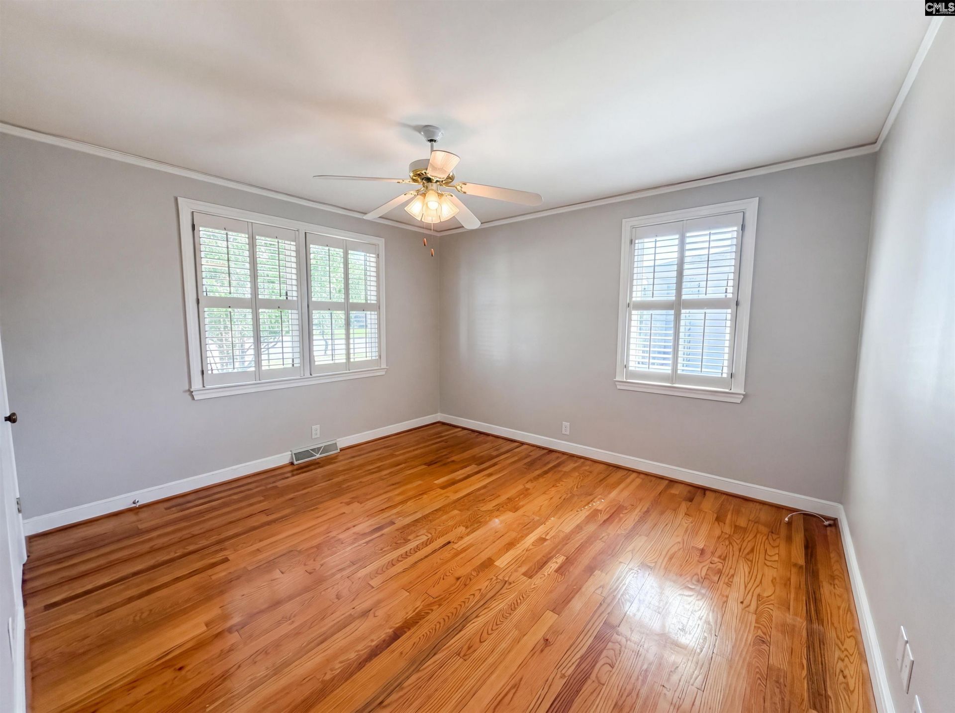 3006 Hilldale Road  Photo 4