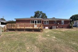 3006 Hilldale Road  photo 4