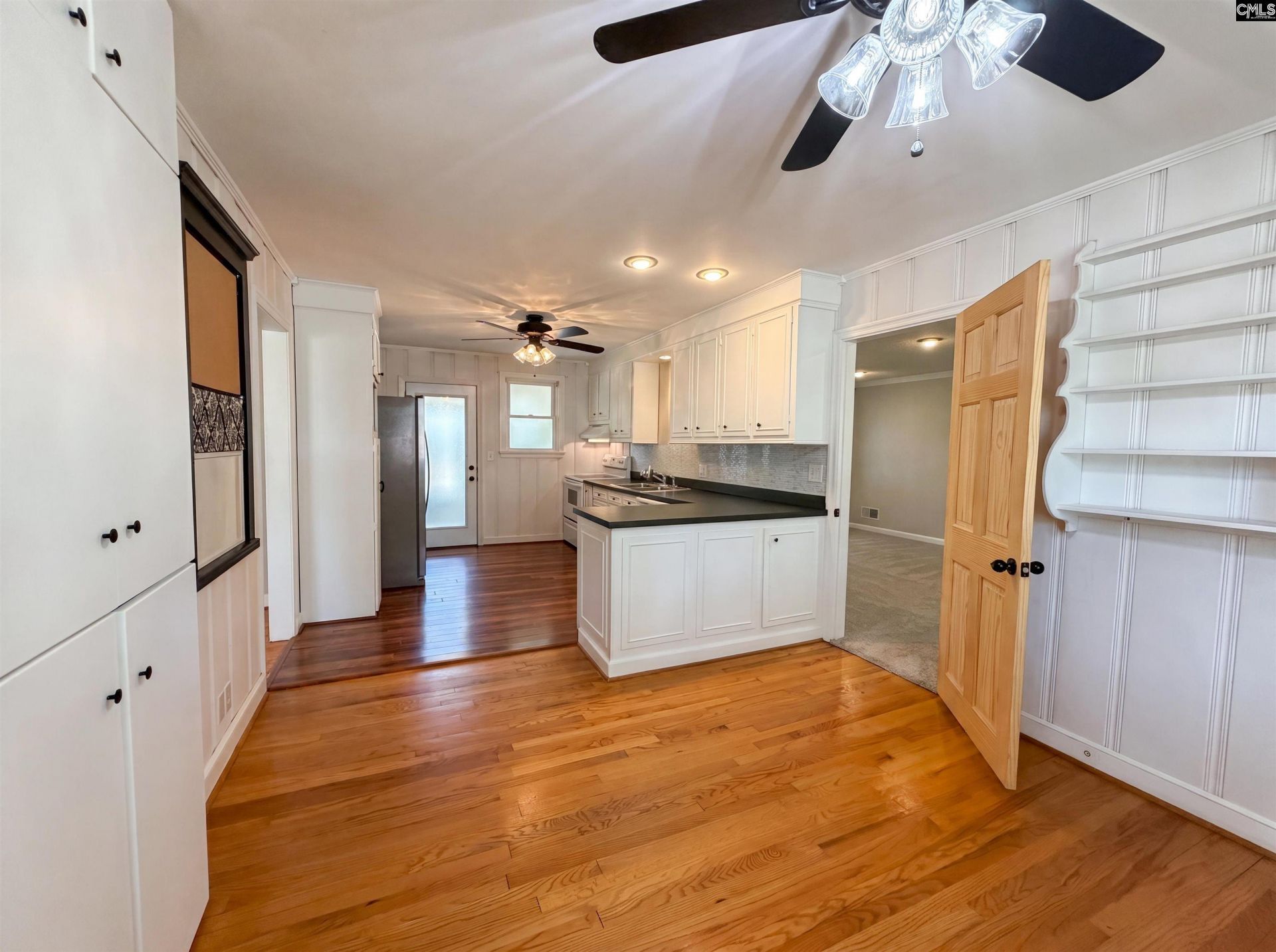 3006 Hilldale Road  Photo 7