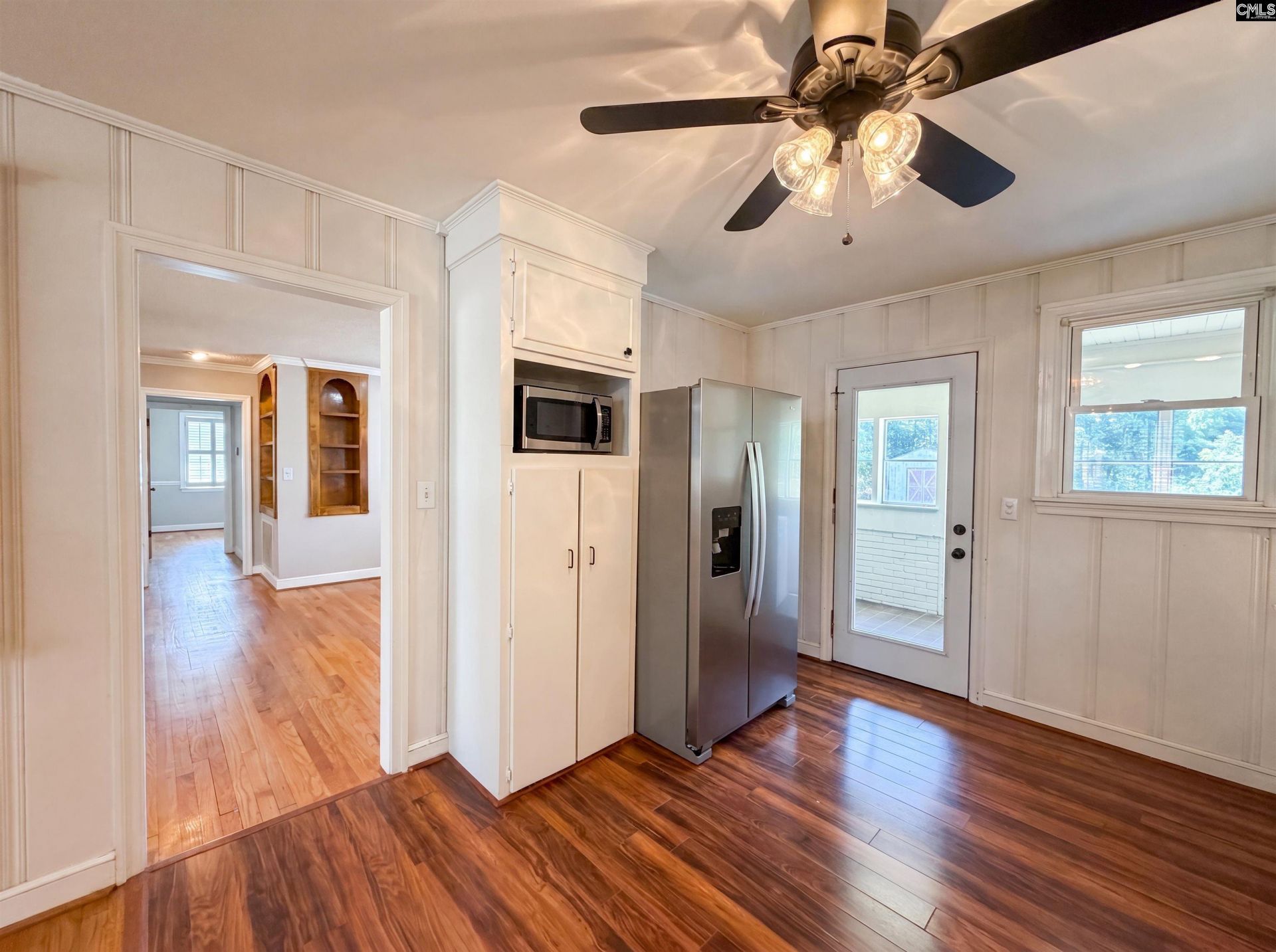 3006 Hilldale Road  Photo 8