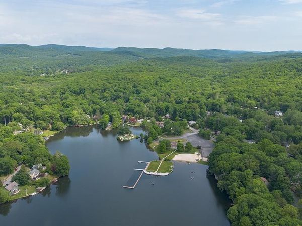 39 Old Road, RINGWOOD, NJ 07456