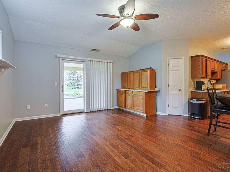 1208 Mals Way, Miamisburg, OH 45342 Photo 9