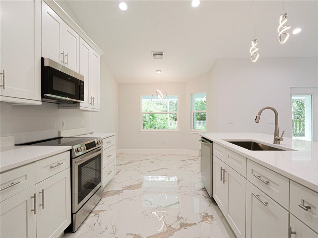4865 61st Court, Vero Beach, FL 32967 Photo