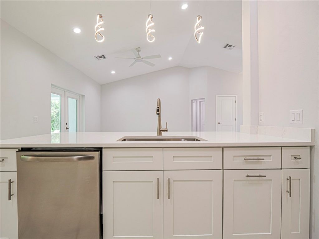 4865 61st Court, Vero Beach, FL 32967 Photo