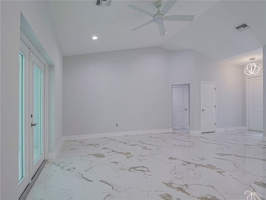 4865 61st Court, Vero Beach, FL 32967 Photo