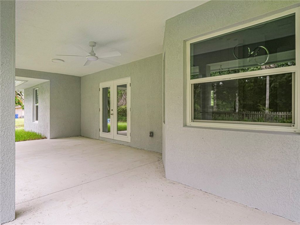 4865 61st Court, Vero Beach, FL 32967 Photo