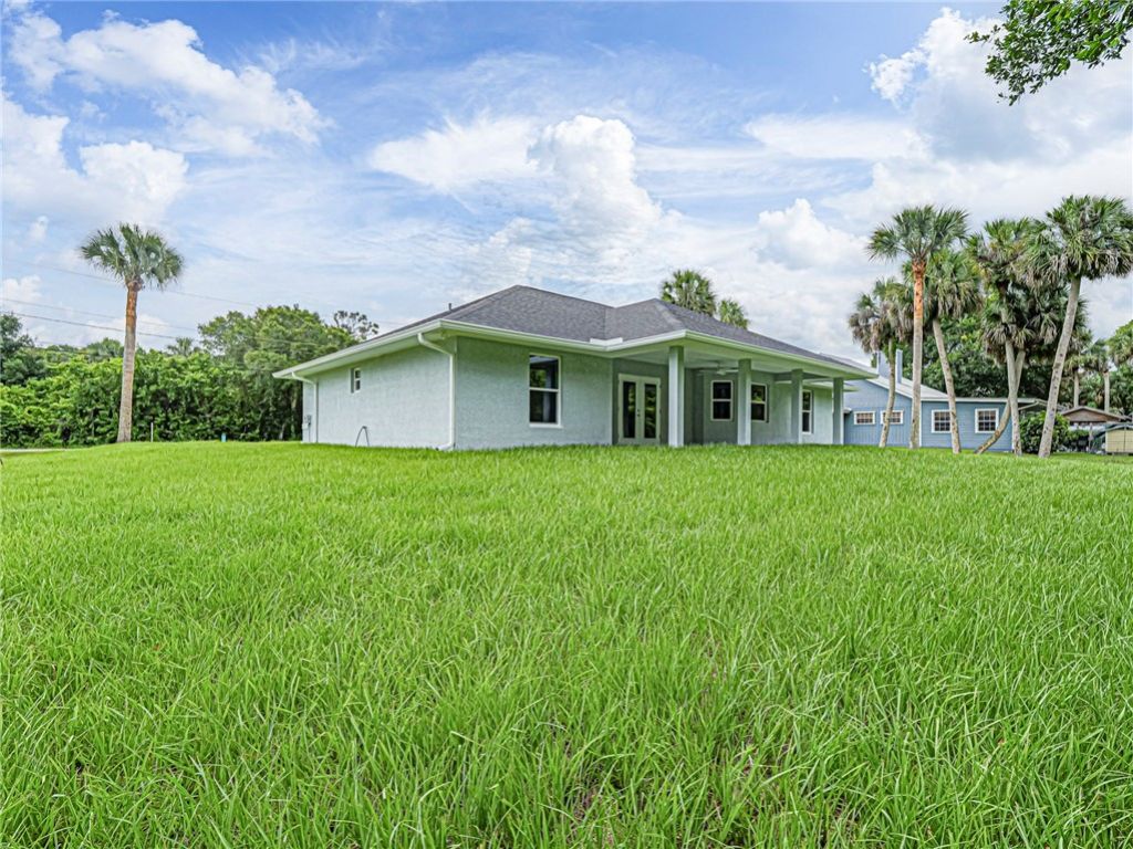4865 61st Court, Vero Beach, FL 32967 Photo