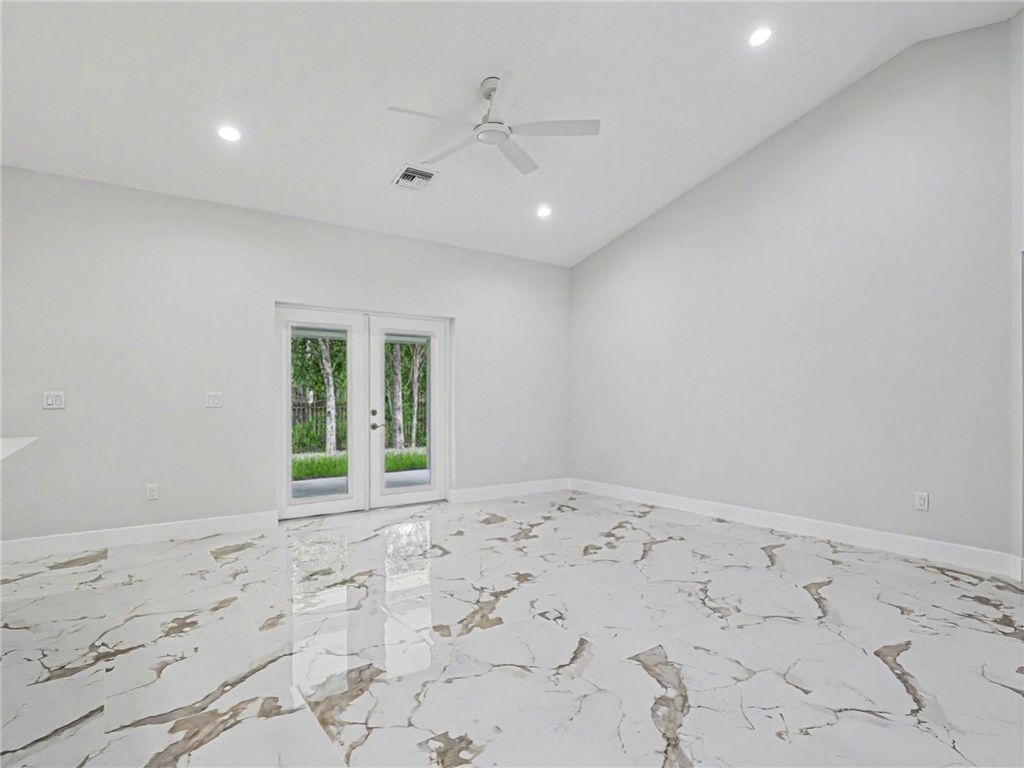 4865 61st Court, Vero Beach, FL 32967 Photo