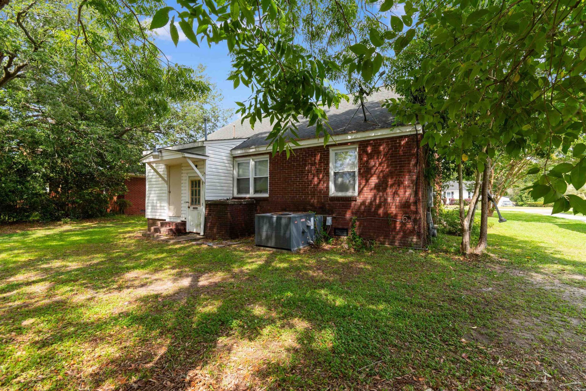 404 S Cedar Ave. Photo 33