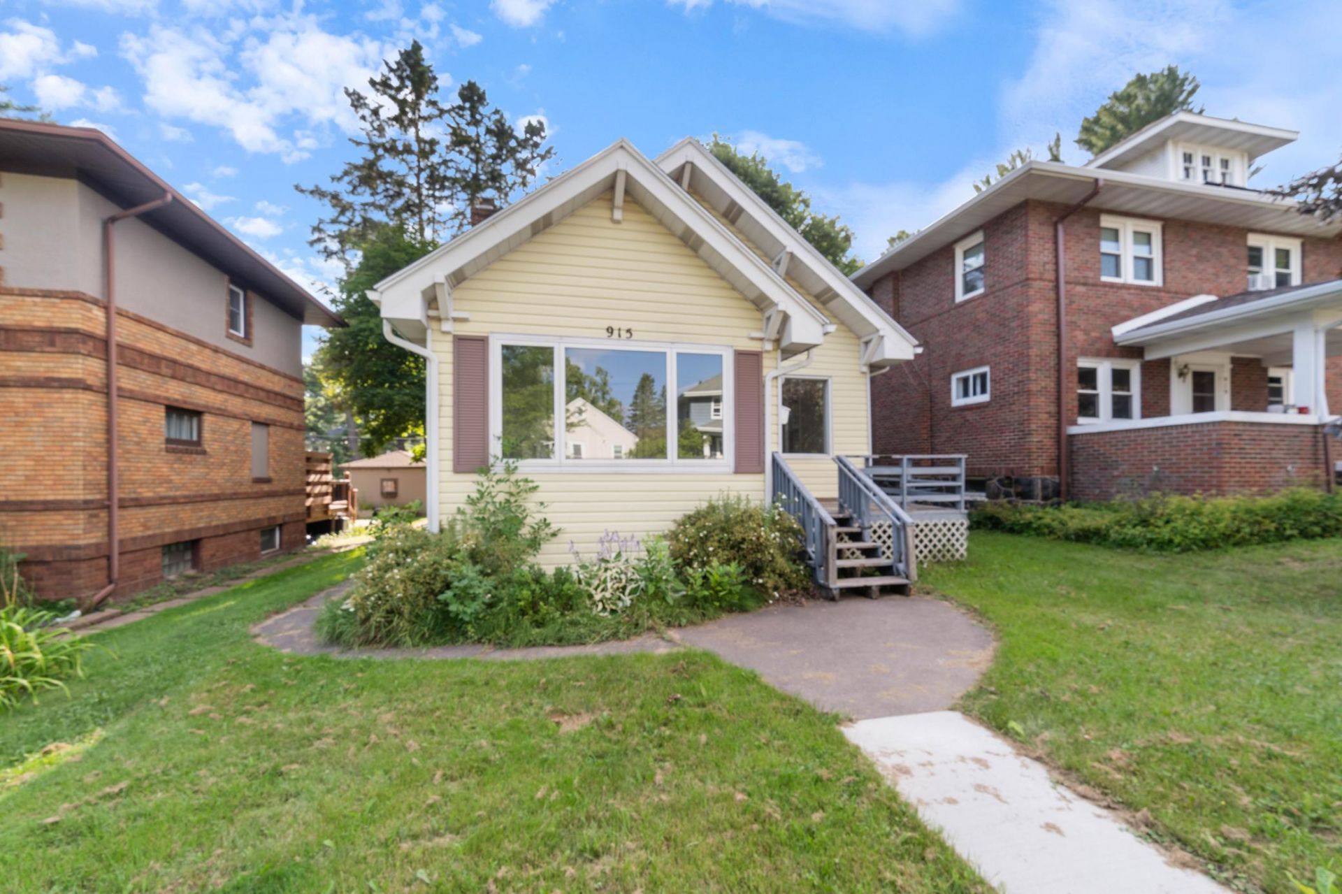 915 Grandview Avenue , Duluth, MN 55812