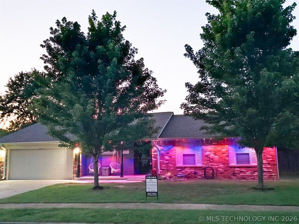 3108 W Broadway Street, Broken Arrow, OK 74012