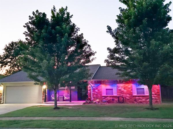 3108 W Broadway Street, Broken Arrow, OK 74012