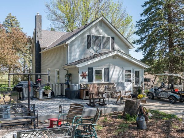 18735 320th Street , New Prague, MN 56071