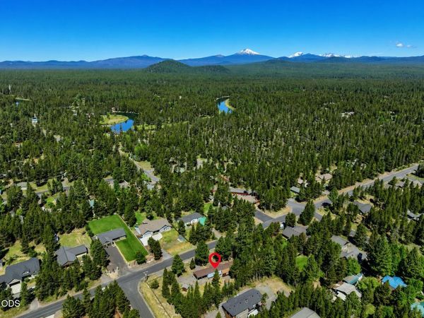56072 Marsh Hawk Road, Bend, OR 97707