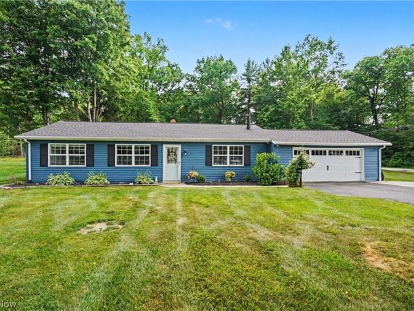 1223 Aurora Hill Drive, Aurora, OH 44202
