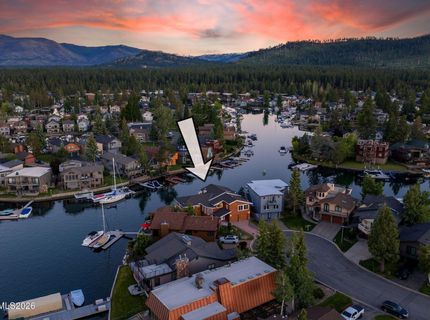 2067 Aloha Drive, South Lake Tahoe, CA 96150 Photo