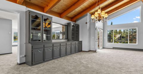 2067 Aloha Drive, South Lake Tahoe, CA 96150 Photo