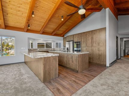 2067 Aloha Drive, South Lake Tahoe, CA 96150 Photo